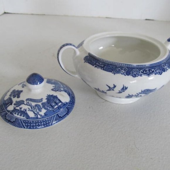 Blue Willow Sugar Bowl With Lid Cobalt Blue White Sugar Bowl England Blue china - Picture 7 of 7